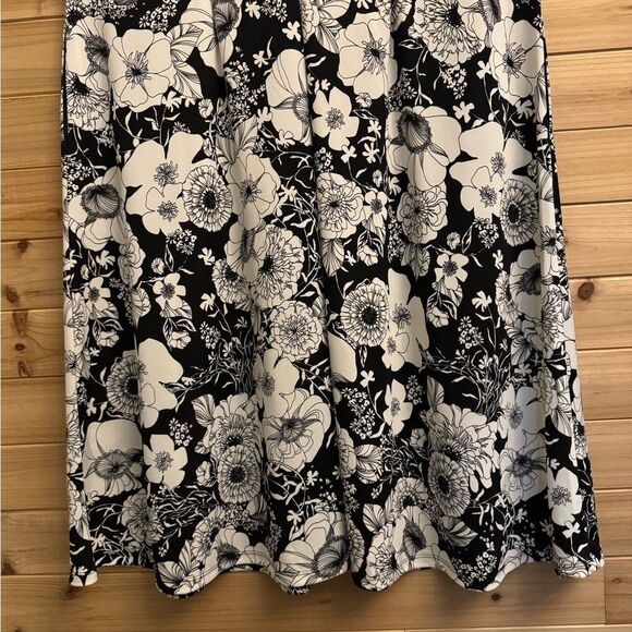 NWT Talbots Size 2X Plus Size Black White Floral Print Tank Maxi Dress - Picture 7 of 12